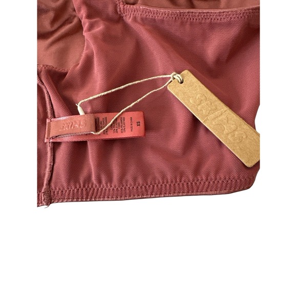 New SKIMS‎ Bralette Top Women's XS Berry Stretch Satin Square Neck Romantic New - Picture 7 of 10
